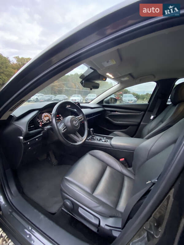 Седан Mazda 3 2021 в Львові