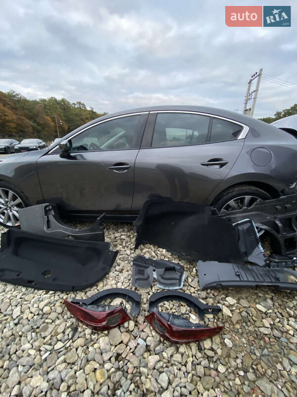 Седан Mazda 3 2021 в Львові