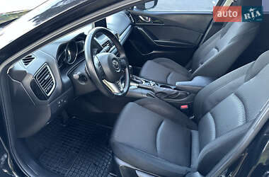 Хэтчбек Mazda 3 2016 в 
