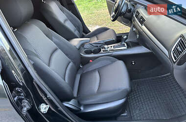 Хэтчбек Mazda 3 2016 в 