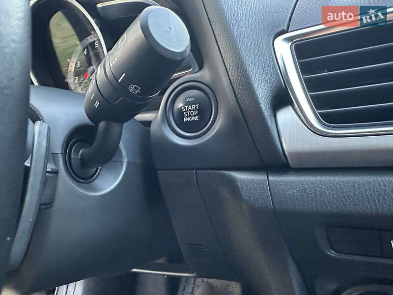 Хетчбек Mazda 3 2016 в Києві