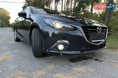 Хэтчбек Mazda 3 2016 в 