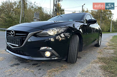 Хэтчбек Mazda 3 2016 в 
