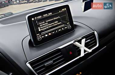 Седан Mazda 3 2015 в 