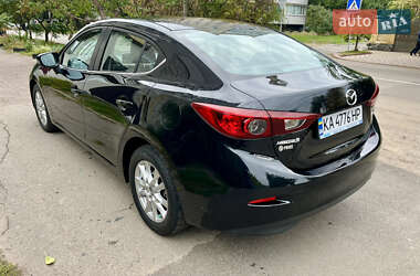 Седан Mazda 3 2015 в 