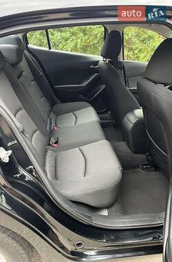 Седан Mazda 3 2015 в 