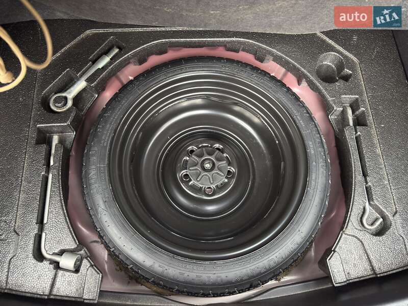 Хетчбек Mazda 3 2013 в Чернігові