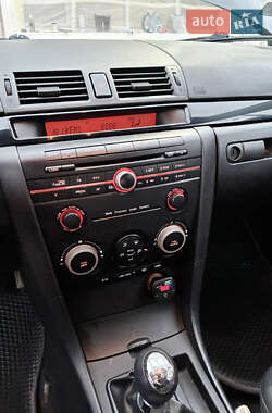 Хетчбек Mazda 3 2005 в 