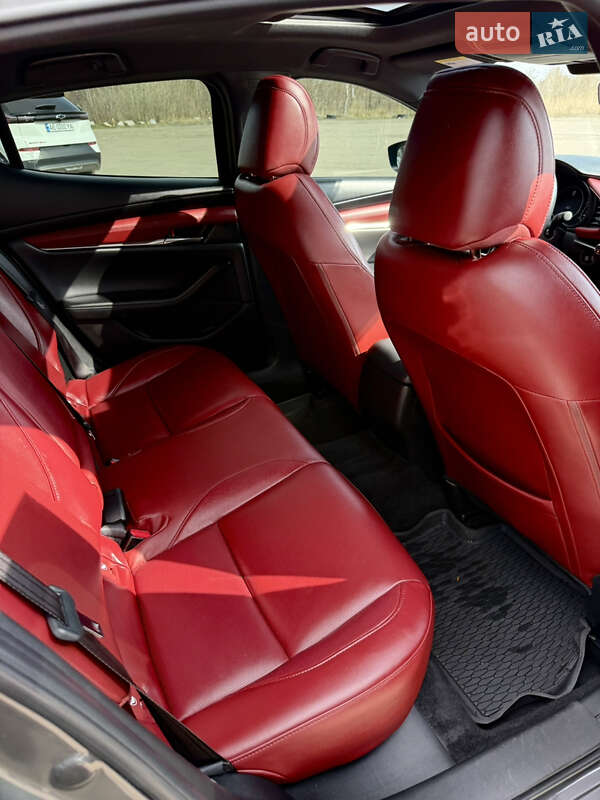 Хэтчбек Mazda 3 2021 в Днепре