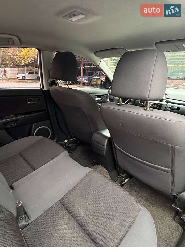 Седан Mazda 3 2008 в Днепре