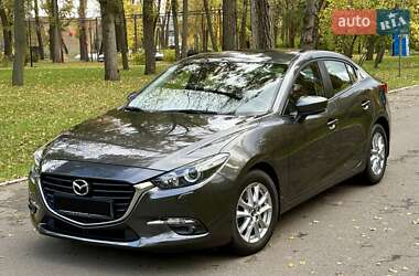 Седан Mazda 3 2017 в  фото 15 Седан Mazda 3 2017 в