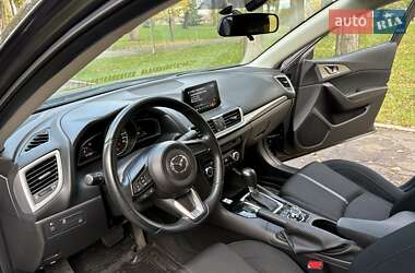 Седан Mazda 3 2017 в  фото 5 Седан Mazda 3 2017 в