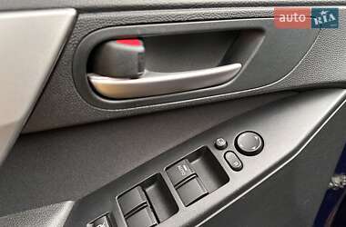 Хэтчбек Mazda 3 2011 в 