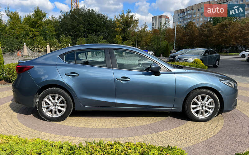 Седан Mazda 3 2014 в Львове
