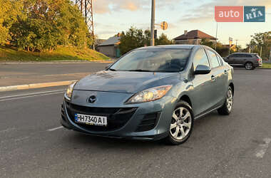 Седан Mazda 3 2011 в 