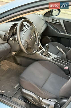 Седан Mazda 3 2011 в 