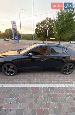 Седан Mazda 3 2016 в  фото 4 Седан Mazda 3 2016 в
