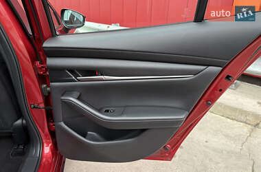 Седан Mazda 3 2021 в  фото 47 Седан Mazda 3 2021 в