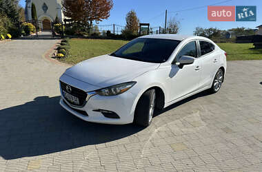 Седан Mazda 3 2016 в Львові