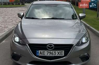 Седан Mazda 3 2016 в Днепре