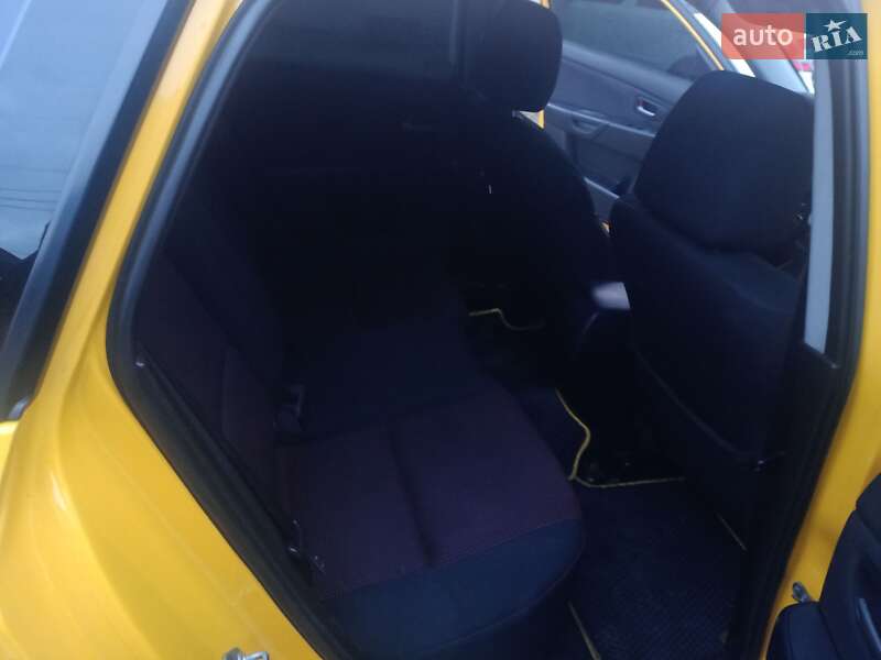 Хетчбек Mazda 3 2004 в Запоріжжі фото 2 Хетчбек Mazda 3 2004 в Запоріжжі