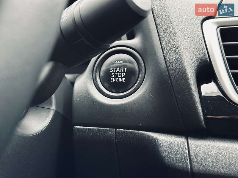 Седан Mazda 3 2014 в Кременчуці