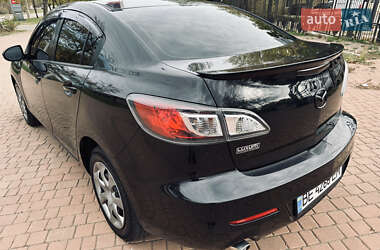 Седан Mazda 3 2012 в  фото 5 Седан Mazda 3 2012 в