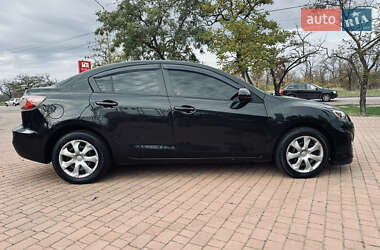 Седан Mazda 3 2012 в  фото 9 Седан Mazda 3 2012 в