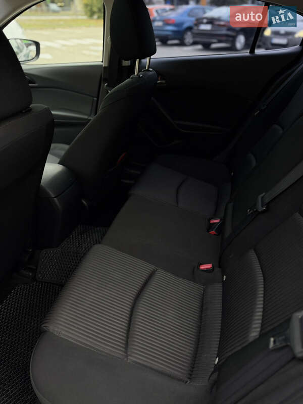 Хетчбек Mazda 3 2014 в Києві фото 10 Хетчбек Mazda 3 2014 в Києві
