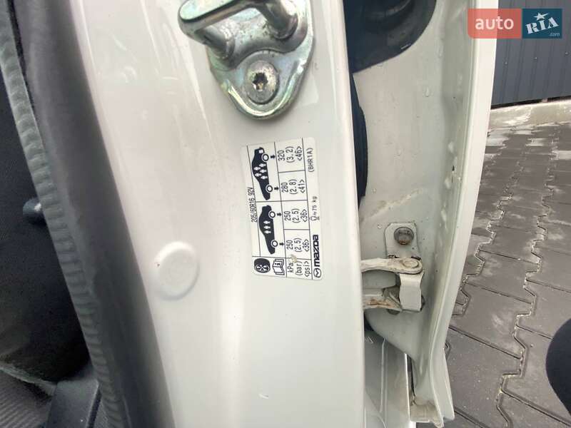 Хетчбек Mazda 3 2013 в Києві фото 9 Хетчбек Mazda 3 2013 в Києві