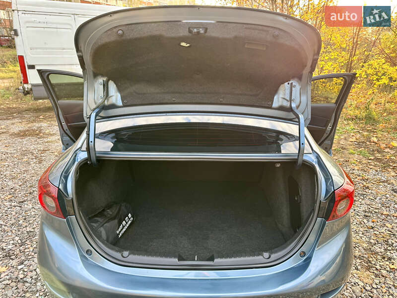 Седан Mazda 3 2015 в Харькове фото 24 Седан Mazda 3 2015 в Харькове