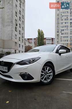 Хетчбек Mazda 3 2015 в  фото 3 Хетчбек Mazda 3 2015 в