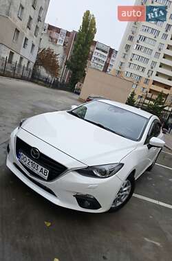 Хетчбек Mazda 3 2015 в  фото 9 Хетчбек Mazda 3 2015 в