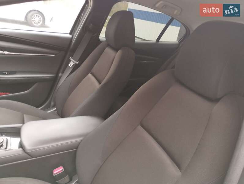 Седан Mazda 3 2019 в Вышгороде