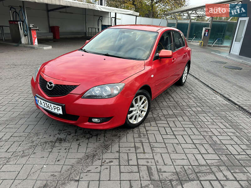 Хетчбек Mazda 3 2006 в  фото Хетчбек Mazda 3 2006 в