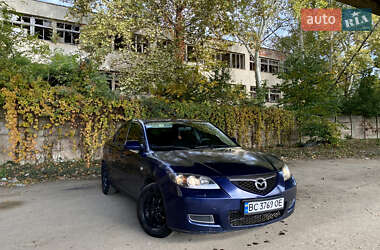 Седан Mazda 3 2004 в  фото 3 Седан Mazda 3 2004 в
