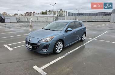 MAZDA 3 2011