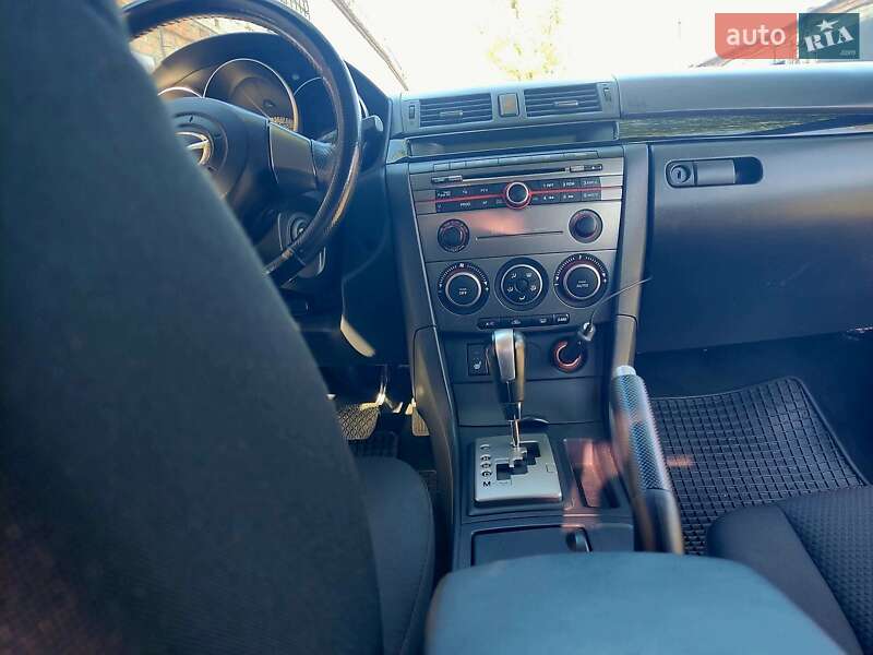 Седан Mazda 3 2007 в Днепре