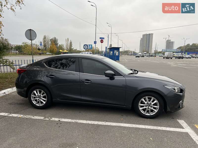 Седан Mazda 3 2016 в Киеве фото 3 Седан Mazda 3 2016 в Киеве