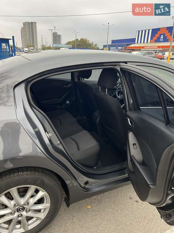 Седан Mazda 3 2016 в Киеве фото 17 Седан Mazda 3 2016 в Киеве