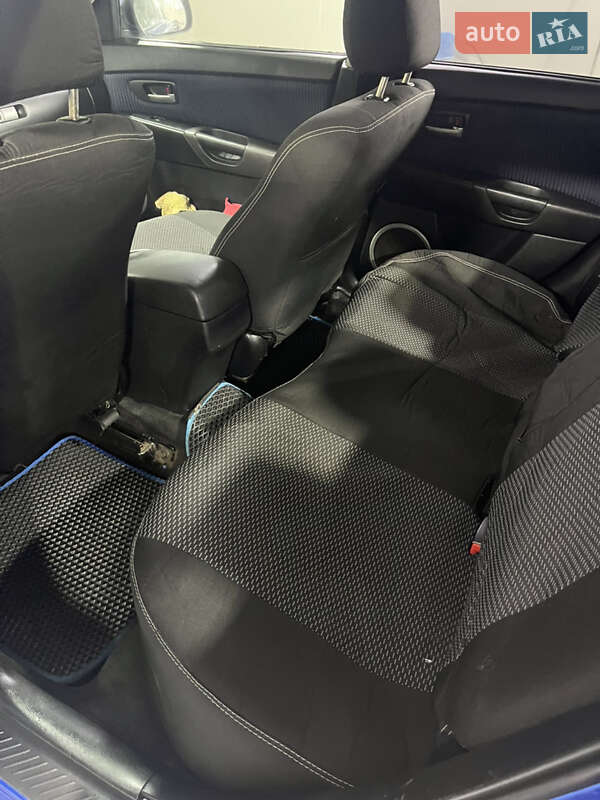 Седан Mazda 3 2005 в Каменском