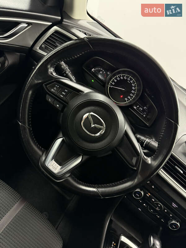 Седан Mazda 3 2018 в Одесі фото 20 Седан Mazda 3 2018 в Одесі