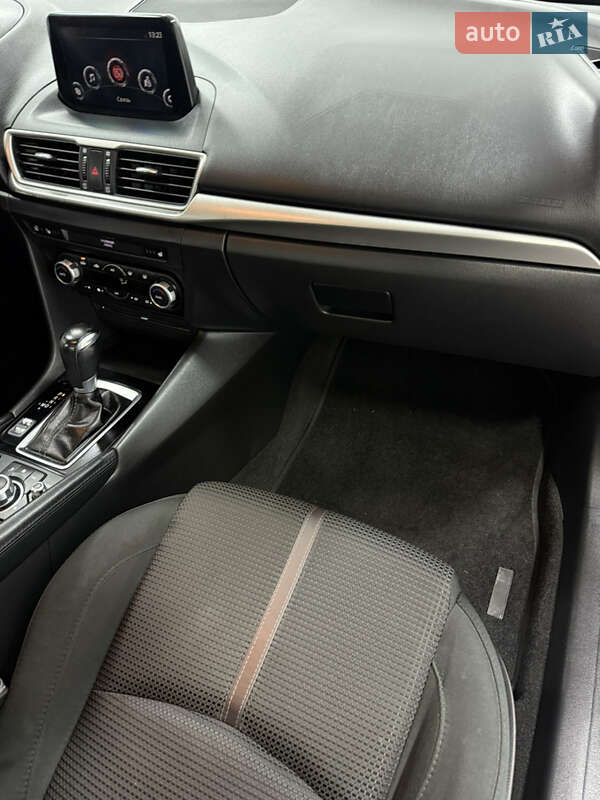 Седан Mazda 3 2018 в Одесі фото 23 Седан Mazda 3 2018 в Одесі
