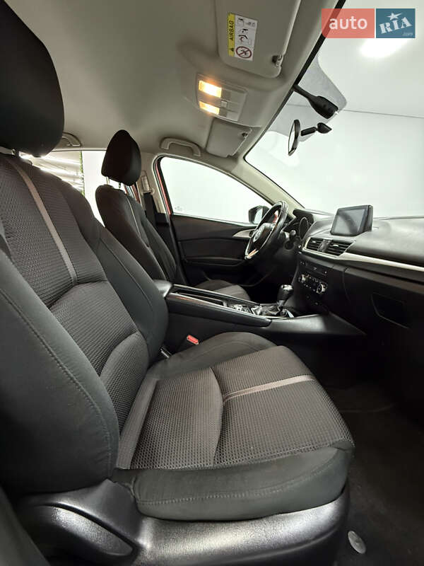 Седан Mazda 3 2018 в Одесі фото 26 Седан Mazda 3 2018 в Одесі