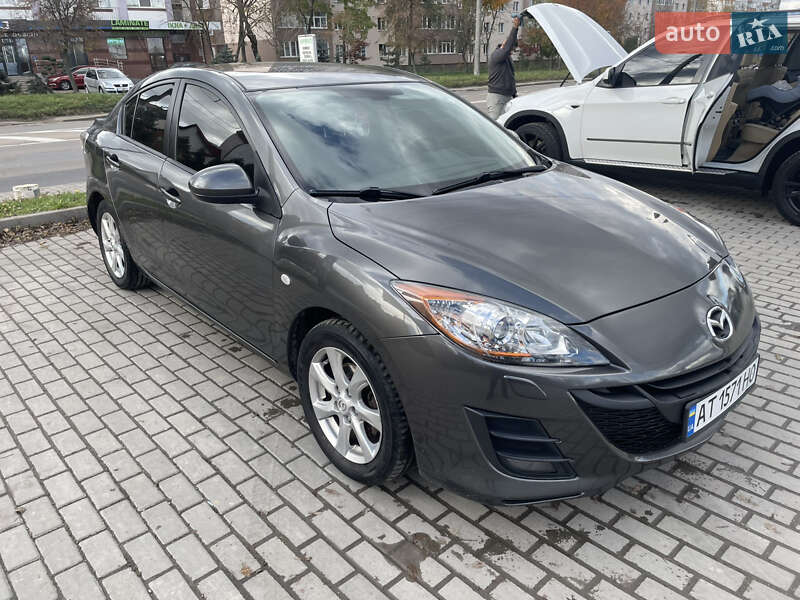 Седан Mazda 3 2010 в Ивано-Франковске