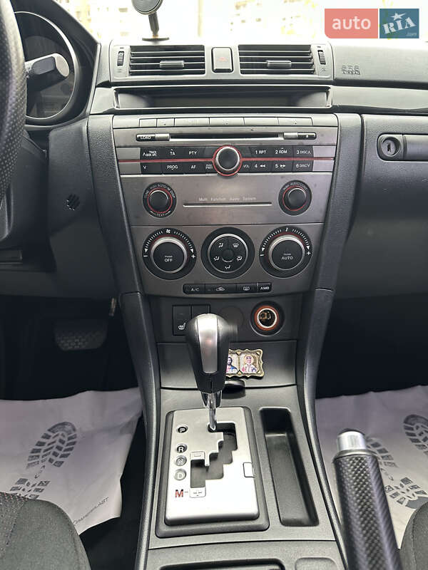 Хэтчбек Mazda 3 2007 в Киеве