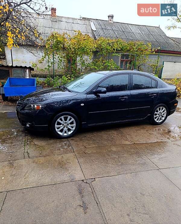 Седан Mazda 3 2005 в Березовке