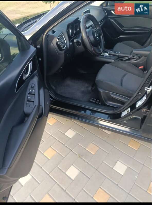 Седан Mazda 3 2015 в Києві фото 3 Седан Mazda 3 2015 в Києві