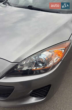 Седан Mazda 3 2013 в 