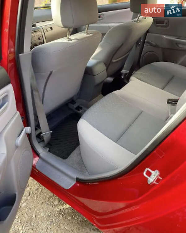 Хэтчбек Mazda 3 2005 в Берегово